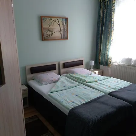 Latarnik Bed & Breakfast *