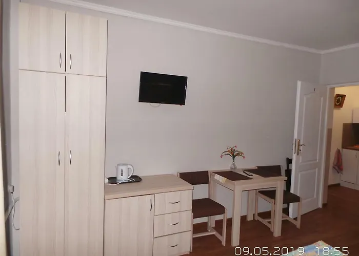 Latarnik فندق مبيت وإفطار