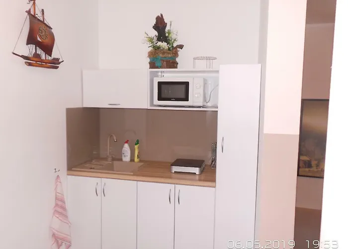 فندق مبيت وإفطار Latarnik