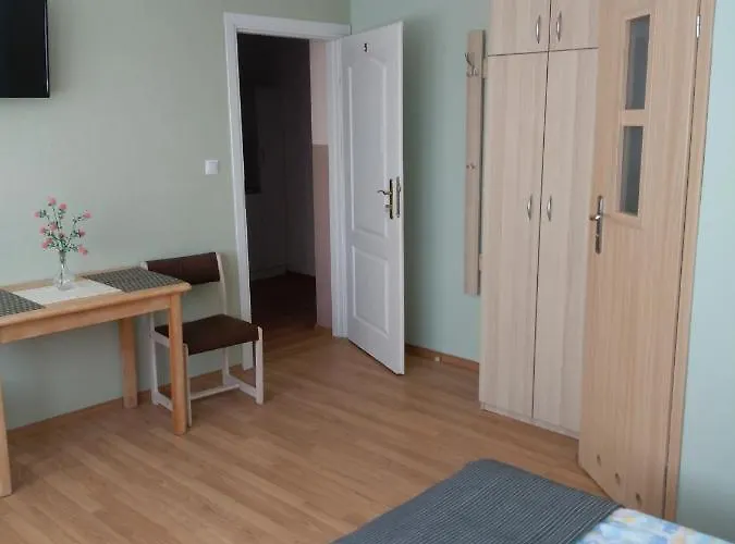 Nocleg ze śniadaniem Latarnik *