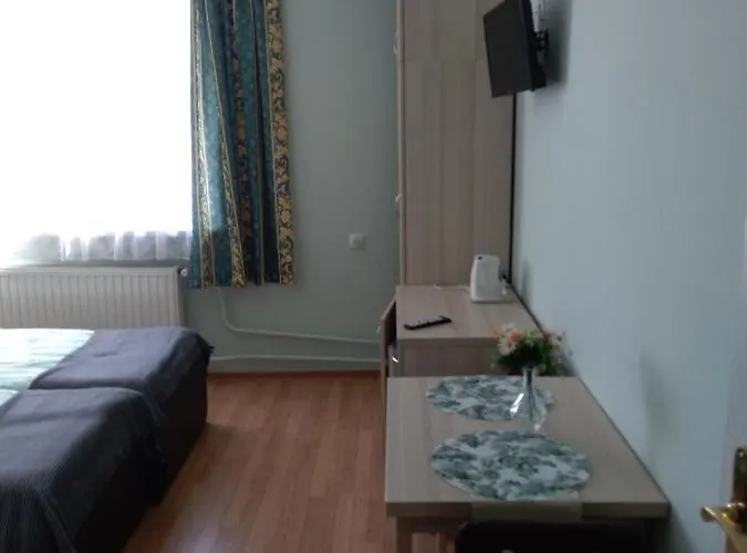 Latarnik فندق مبيت وإفطار